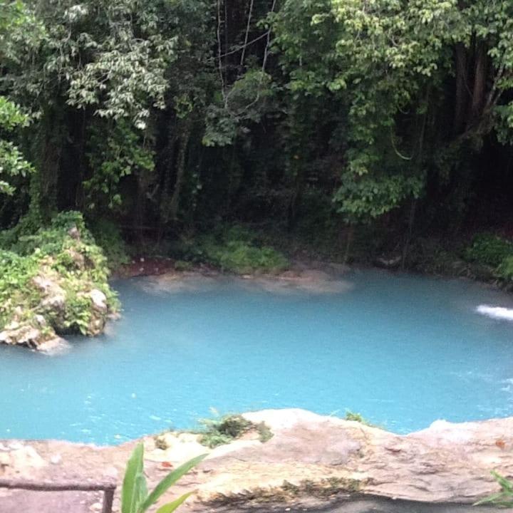 Ocho Rios Emerald 2 Bed 10 Mins Ocho Rios 24Hrs Hot Water Wi Fi Exterior photo